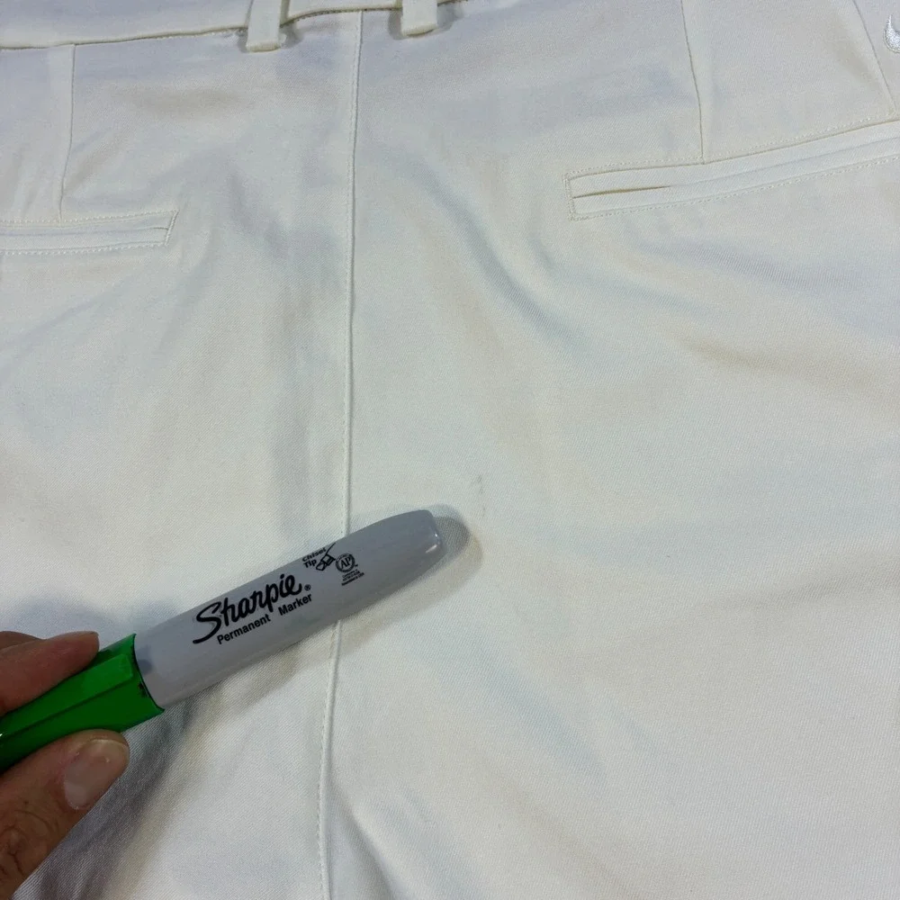 Nike‎ Dri-FIT Shorts Men's 40 White Golf Standard Fit Flat Front Athletic Casual